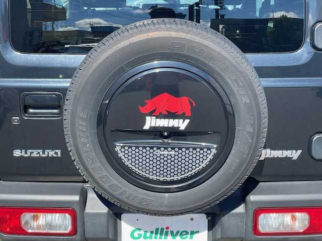 スズキ ジムニー XL 福井県 2018(平30)年 3.3万km ブルーイッシュブラックパール3 登録時走行距離３２５６０ｋｍ/４WD/ターボ/背面タイヤ/プリクラッシュセーフティ/レーンキープアシスト/純正メモリナビゲーション/（CD/DVD/BT）/フルセグ/バックカメラ/ETC(ビルトイン)/シートヒーター/ライトレベライザー/ドアバイザー/電動格納ミラー/スマートキー/プッシュスタート/保証書/取扱説明書