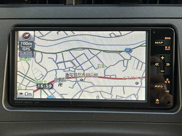 トヨタ プリウス S ツーリングセレクション 福岡県 2010(平22)年 5.4万km ホワイトパールクリスタルシャイン 純正ナビ/（AM/FM/CD/DVD/HDD/BT/ワンセグ）/ETC/バックカメラ/純正フロアマット/純正17インチアルミホイール/オートライト/フォグランプ/プッシュスタート/スマートキー/純正ドアバイザー/電動格納ミラー/ステアリングスイッチ/W+サイド+カーテンエアバッグ/アルミホイール付きスタッドレスタイヤ/保証書・取扱説明書・記録簿