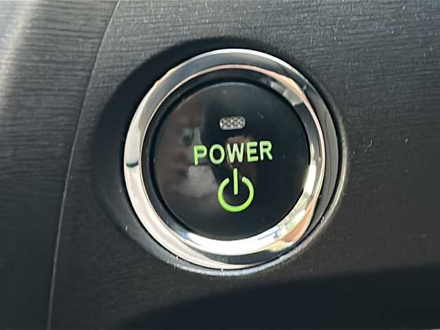 トヨタ プリウス S ツーリングセレクション 福岡県 2010(平22)年 5.4万km ホワイトパールクリスタルシャイン 純正ナビ/（AM/FM/CD/DVD/HDD/BT/ワンセグ）/ETC/バックカメラ/純正フロアマット/純正17インチアルミホイール/オートライト/フォグランプ/プッシュスタート/スマートキー/純正ドアバイザー/電動格納ミラー/ステアリングスイッチ/W+サイド+カーテンエアバッグ/アルミホイール付きスタッドレスタイヤ/保証書・取扱説明書・記録簿