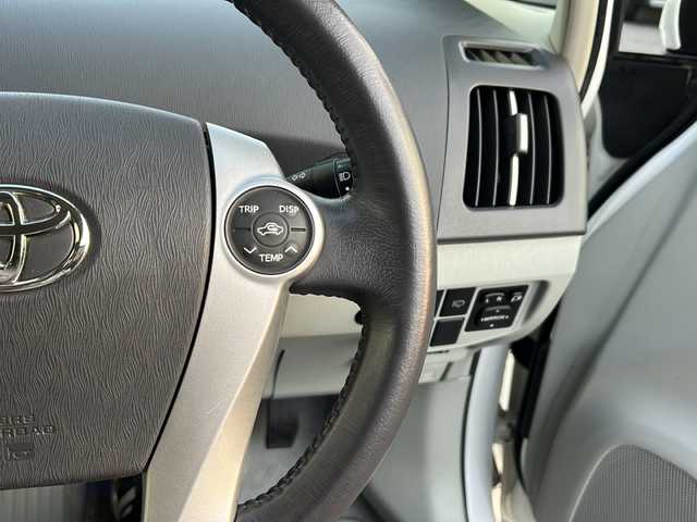 トヨタ プリウス S ツーリングセレクション 福岡県 2010(平22)年 5.4万km ホワイトパールクリスタルシャイン 純正ナビ/（AM/FM/CD/DVD/HDD/BT/ワンセグ）/ETC/バックカメラ/純正フロアマット/純正17インチアルミホイール/オートライト/フォグランプ/プッシュスタート/スマートキー/純正ドアバイザー/電動格納ミラー/ステアリングスイッチ/W+サイド+カーテンエアバッグ/アルミホイール付きスタッドレスタイヤ/保証書・取扱説明書・記録簿