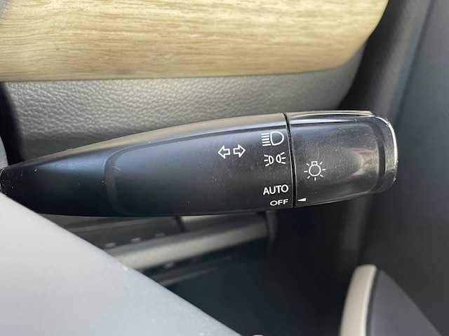 スズキ ハスラー ワンダラー 青森県 2019(平31)年 8.1万km シフォンアイボリーメタリック/ウッディブラウン2トーンルーフ 4WD/ワンオーナー/純正SDナビ・フルセグTV/CD・DVD・Bluetooth・SD・USB/全方位カメラ/デュアルカメラブレーキサポート/車線逸脱警報/ブラウン合皮コンビシート/前席シートヒーター/純正エンジンスターター/ビルトインETC/ヒルディセントコントロール/グリップコントロール/純正フロアマット/ウッディブラウンルーフ/ルーフレール/ロゴ入りサイドデカール/HIDライト/LEDフォグランプ/スマートキー/プッシュスタート