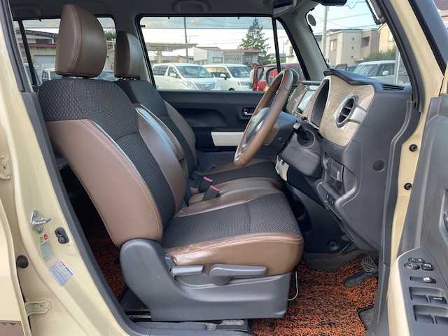 スズキ ハスラー ワンダラー 青森県 2019(平31)年 8.1万km シフォンアイボリーメタリック/ウッディブラウン2トーンルーフ 4WD/ワンオーナー/純正SDナビ・フルセグTV/CD・DVD・Bluetooth・SD・USB/全方位カメラ/デュアルカメラブレーキサポート/車線逸脱警報/ブラウン合皮コンビシート/前席シートヒーター/純正エンジンスターター/ビルトインETC/ヒルディセントコントロール/グリップコントロール/純正フロアマット/ウッディブラウンルーフ/ルーフレール/ロゴ入りサイドデカール/HIDライト/LEDフォグランプ/スマートキー/プッシュスタート