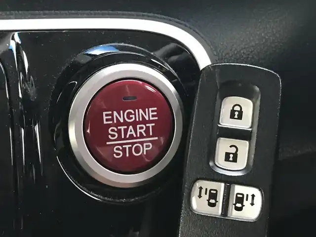 ホンダ Ｎ ＢＯＸ カスタムG SSブラックスタイル 富山県 2016(平28)年 6.4万km プレミアムベルベットパープル・パール 純正ナビ/フルセグTV/バックカメラ/衝突被害軽減ブレーキ/ドライブレコーダー/両側パワースライドドア/プッシュスタート/スマートキー/ステアリングスイッチ/ETC/シートヒーター/ベンチシート/オートライト/電動格納ミラー/ウインカーミラー/フォグランプ/横滑り防止装置