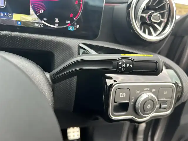メルセデス・ベンツ Ｍ・ベンツ ＣＬＡ２００ｄ Sブレーク AMGライン 静岡県 2023(令5)年 0.9万km マウンテングレー 走行距離９，０００キロ台　/３６０°カメラ　/ＭＢＵＸ　/レーダーＳＦＴ・ＰＫＧ　/ＡＣＣ　/ＬＫＡ　/ＢＳＭ　/ＣａｒＰｌａｙ対応　/アクティブパーキング・アシスト　/３６０°ドライブレコーダー　/ステンレス製ペダル