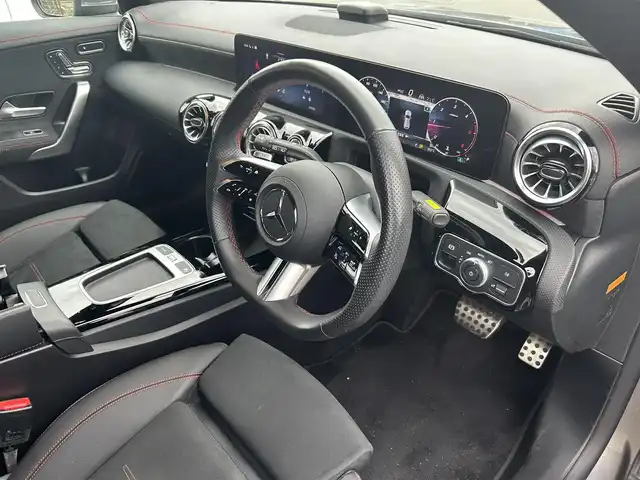 メルセデス・ベンツ Ｍ・ベンツ ＣＬＡ２００ｄ Sブレーク AMGライン 静岡県 2023(令5)年 0.9万km マウンテングレー 走行距離９，０００キロ台　/３６０°カメラ　/ＭＢＵＸ　/レーダーＳＦＴ・ＰＫＧ　/ＡＣＣ　/ＬＫＡ　/ＢＳＭ　/ＣａｒＰｌａｙ対応　/アクティブパーキング・アシスト　/３６０°ドライブレコーダー　/ステンレス製ペダル