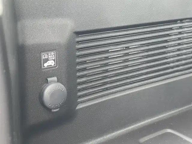 スズキ ジムニー XC 東京都 2025(令7)年 0.4万km シフォンアイボリーM セーフティサポート/デュアルカメラブレーキサポート/レーンキープアシスト/カロッツェリア ディスプレイオーディオ/Bluetooth/HDMI/バックカメラ/クルーズコントロール/LEDヘッドライト/ダウンヒルコントロール/前席シートヒーター/ビルトインETC/純正１６AW