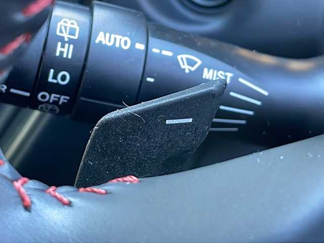 スバル レヴォーグ 1．8STIスポーツ EX 岐阜県 2023(令5)年 1.9万km クリスタルホワイトP 禁煙車/アイサイト/AM/FM/USB/純正ナビ/アップルカープレイ/アンドロイドオート/クルーズコントロール/ドライブモードセレクト/レーンキープアシスト/パワーバックドア/パワーシート/赤レザーシート/シートヒーター/シートメモリー/サイドカメラ/バックカメラ/ドライブレコーダー/純正アルミホイール/純正フロアマット/ビルトインETC/プッシュスタート/オートエアコン/オートライト/スマートキー/スペアキー