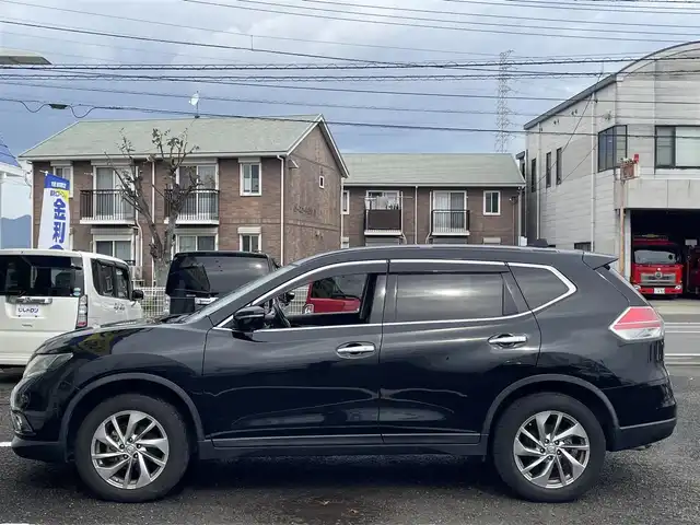 日産 エクストレイル 20Xtt エマージェンシーブレーキ 徳島県 2016(平28)年 7万km ダイヤモンドブラック (株)IDOMが運営する【じしゃロン徳島店】の自社ローン専用車両になりますこちらは現金またはオートローンご利用時の価格です。/純正ナビ/バックカメラ/アラウンドビューモニター/ETC/フルセグTV/パワーバックドア/ドライブレコーダー/シートヒーター/LEDオートライト/純正AW