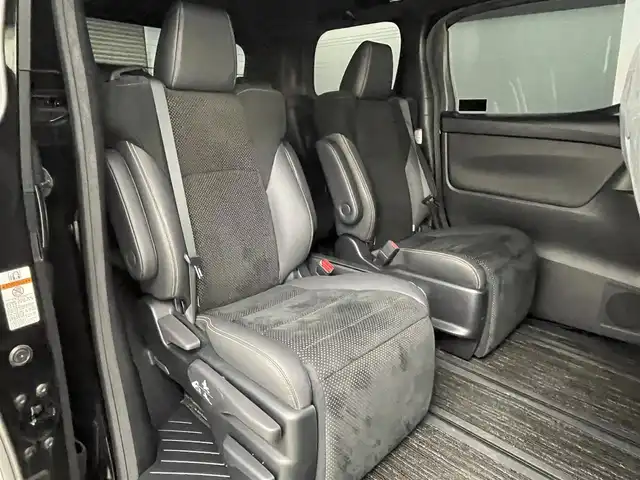 トヨタ アルファード S タイプゴールド 岡山県 2020(令2)年 4.9万km ブラック 純正９インチディスプレイオーディオ/（CD/DVD/フルセグ/USB/AppleCarplay/AndroidAuto）/バックカメラ/純正１２インチ後席モニター/レーダークルーズコントロール/両側電動スライド/電動リアゲート/ＡＣ１００Ｖ電源/ビルトインＥＴＣ２．０/ハーフレザーシート/オートブレーキホールド/三眼ＬＥＤヘッドライト/オートハイビーム/フォグランプ/レーンキープアシスト/コーナーセンサー（前/後）/踏み間違い防止/純正18インチAW/純正フロアマット/スマートキー×2