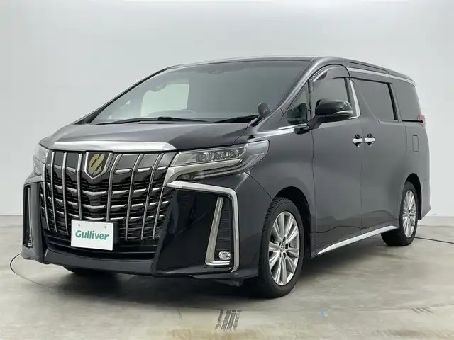 トヨタ アルファード S タイプゴールド 岡山県 2020(令2)年 4.9万km ブラック 純正９インチディスプレイオーディオ/（CD/DVD/フルセグ/USB/AppleCarplay/AndroidAuto）/バックカメラ/純正１２インチ後席モニター/レーダークルーズコントロール/両側電動スライド/電動リアゲート/ＡＣ１００Ｖ電源/ビルトインＥＴＣ２．０/ハーフレザーシート/オートブレーキホールド/三眼ＬＥＤヘッドライト/オートハイビーム/フォグランプ/レーンキープアシスト/コーナーセンサー（前/後）/踏み間違い防止/純正18インチAW/純正フロアマット/スマートキー×2
