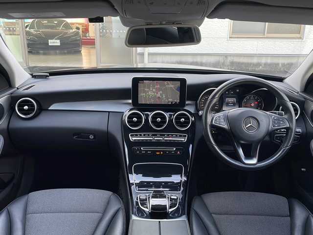 メルセデス・ベンツ Ｃ１８０ ステーションワゴンアバンギャルド 愛知県 2017(平29)年 7.1万km オブシディアンブラック /正規ディーラー車//禁煙車//純正8.4インチナビ//フルセグ/DVD/CD/MSV/SD/USB/Bluetooth//ドライブレコーダー//ビルドインETC//バックカメラ//ハーフレザーシート//パワーシート//運転席シートメモリー//運転席ランバーサポート//シートヒーター//電動リアゲート//レーダーセーフティパッケージ//アダプティブブレーキ//PRE-SAFEブレーキ//ブラインドスポットアシスト//レーンキープアシスト//パーキングセンサー//ステアリングアシスト//ACC//BAS//CPA+//ディストロニックプラス//LEDハイパフォーマンスオートライト//バックフォグランプ//アンビエントライト//パドルシフト//アイドリングストップ//純正17インチアルミホイール//ESP//純正ルーフレール//イージーエントリーステアリング//革巻きステアリング//電動チルトハンドル//電動テレスコピットハンドル//ISOFIX//純正フロアマット//プライバシーガラス//イモビライザー//後席リモートフォールディング//前席シートベルトプリテンショナー//フォースリミッター//自動防眩ルームミラー//スペアスマートキー//保証書/車両取扱説明書//点検整備記録簿H29~R2.R4.R6