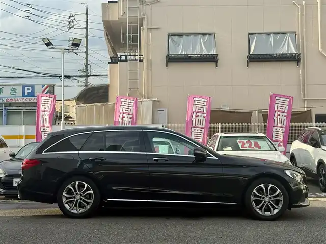 メルセデス・ベンツ Ｃ１８０ ステーションワゴンアバンギャルド 愛知県 2017(平29)年 7.1万km オブシディアンブラック /正規ディーラー車//禁煙車//純正8.4インチナビ//フルセグ/DVD/CD/MSV/SD/USB/Bluetooth//ドライブレコーダー//ビルドインETC//バックカメラ//ハーフレザーシート//パワーシート//運転席シートメモリー//運転席ランバーサポート//シートヒーター//電動リアゲート//レーダーセーフティパッケージ//アダプティブブレーキ//PRE-SAFEブレーキ//ブラインドスポットアシスト//レーンキープアシスト//パーキングセンサー//ステアリングアシスト//ACC//BAS//CPA+//ディストロニックプラス//LEDハイパフォーマンスオートライト//バックフォグランプ//アンビエントライト//パドルシフト//アイドリングストップ//純正17インチアルミホイール//ESP//純正ルーフレール//イージーエントリーステアリング//革巻きステアリング//電動チルトハンドル//電動テレスコピットハンドル//ISOFIX//純正フロアマット//プライバシーガラス//イモビライザー//後席リモートフォールディング//前席シートベルトプリテンショナー//フォースリミッター//自動防眩ルームミラー//スペアスマートキー//保証書/車両取扱説明書//点検整備記録簿H29~R2.R4.R6