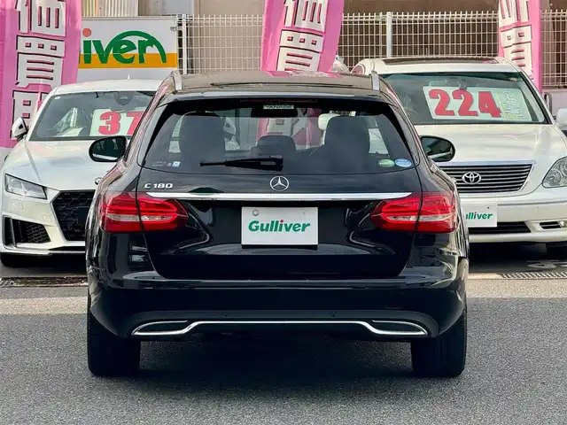 メルセデス・ベンツ Ｃ１８０ ステーションワゴンアバンギャルド 愛知県 2017(平29)年 7.1万km オブシディアンブラック /正規ディーラー車//禁煙車//純正8.4インチナビ//フルセグ/DVD/CD/MSV/SD/USB/Bluetooth//ドライブレコーダー//ビルドインETC//バックカメラ//ハーフレザーシート//パワーシート//運転席シートメモリー//運転席ランバーサポート//シートヒーター//電動リアゲート//レーダーセーフティパッケージ//アダプティブブレーキ//PRE-SAFEブレーキ//ブラインドスポットアシスト//レーンキープアシスト//パーキングセンサー//ステアリングアシスト//ACC//BAS//CPA+//ディストロニックプラス//LEDハイパフォーマンスオートライト//バックフォグランプ//アンビエントライト//パドルシフト//アイドリングストップ//純正17インチアルミホイール//ESP//純正ルーフレール//イージーエントリーステアリング//革巻きステアリング//電動チルトハンドル//電動テレスコピットハンドル//ISOFIX//純正フロアマット//プライバシーガラス//イモビライザー//後席リモートフォールディング//前席シートベルトプリテンショナー//フォースリミッター//自動防眩ルームミラー//スペアスマートキー//保証書/車両取扱説明書//点検整備記録簿H29~R2.R4.R6