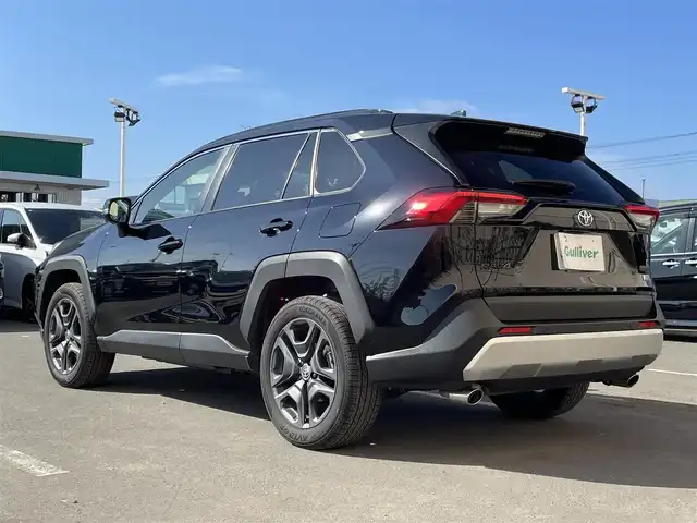 トヨタ ＲＡＶ４ ハイブリッド アドベンチャー 東京都 2024(令6)年 3.3万km アティチュードブラックマイカ サンルーフ/１０型ディスプレィオーディオナビ＆フルセグ/・BluetoothAudio　　/・AppleCarPlay/AndroidAuto/デジタルインナーミラー　/合皮スポーティシート　/メモリパワーシート　/快適温熱シート　/シートベンチレーション　/パワーバックドア　/ブラインドスポットモニター/パーキングサポートブレーキ/セーフティセンス/（衝突回避支援パッケージ）/・プリクラッシュセーフティ/・レーダークルーズコントロール/・ロードサインアシスト/・レーントレーシングアシストサポート/・オートマチックハイビーム/プッシュエンジンスタート/ステアリングヒーター/保証書＆取説/Wエアバック＆ABS