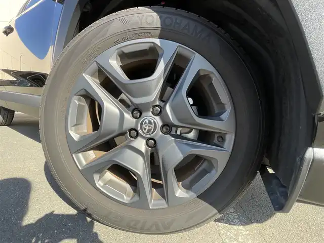 トヨタ ＲＡＶ４ ハイブリッド アドベンチャー 東京都 2024(令6)年 3.3万km アティチュードブラックマイカ サンルーフ/１０型ディスプレィオーディオナビ＆フルセグ/・BluetoothAudio　　/・AppleCarPlay/AndroidAuto/デジタルインナーミラー　/合皮スポーティシート　/メモリパワーシート　/快適温熱シート　/シートベンチレーション　/パワーバックドア　/ブラインドスポットモニター/パーキングサポートブレーキ/セーフティセンス/（衝突回避支援パッケージ）/・プリクラッシュセーフティ/・レーダークルーズコントロール/・ロードサインアシスト/・レーントレーシングアシストサポート/・オートマチックハイビーム/プッシュエンジンスタート/ステアリングヒーター/保証書＆取説/Wエアバック＆ABS