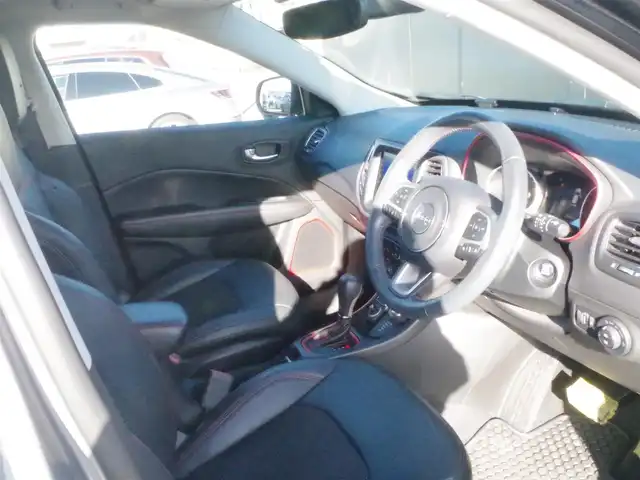 クライスラー・ジープ ジープ コンパス トレイルホーク 岩手県 2020(令2)年 2.9万km グレー 自動緊急ブレーキ/レーンセンス/ブラインドスポット/ACC/パークセンス/純正メモリナビ/バックカメラ/DSRC/前後ドラレコ/純正ラバーマット/ドアバイザー/社外CDプレーヤー/キセノンライト