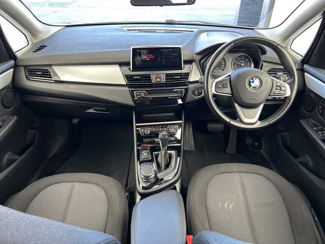ＢＭＷ ２１８ｄ アクティブツアラー 奈良県 2016(平28)年 3.8万km アルピンホワイトⅢ 純正8.8インチHDDナビ/BT/CD/DVD/USB/AUX/ミュージックサーバー/バックカメラ/衝突被警告・軽減システム/横滑り防止機能/クルーズコントロール/コーナーセンサー/LEDヘッドライト/前後フォグランプ/オートライト/アイドリングストップ/純正16インチAW/ルームミラー内蔵ETC/レインセンサー付きオートワイパー/電動格納ミラー/プッシュスタート/スマートキー