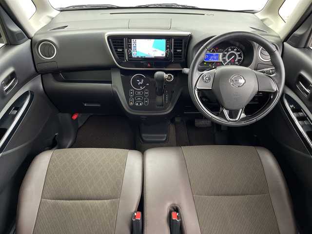 日産 デイズ ルークス HWS X Vセレクション 鹿児島県 2018(平30)年 4.5万km アッシュブラウンM 純正ナビ/（CD/DVD/BT/フルセグTV）/アラウンドビューモニター/両側パワースライドドア/エマージェンシーブレーキ/オートライト/オートマチックハイビーム/LEDヘッドライト/フォグランプ/アイドリングストップ/ステアリングスイッチ/リアサーキュレーター/スマートキー/プッシュスタート