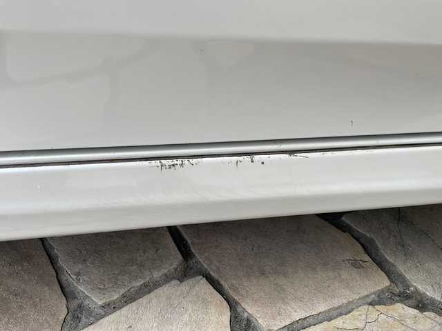 トヨタ プリウス A 静岡県 2016(平28)年 9.7万km ホワイトパールクリスタルシャイン 純正SDナビ/・CD/・DVD/・フルセグＴＶ/・Bluetooth/・AM/・FM/主要装備/・TRDエアロF/R/・衝突軽減/・レーンキープ/・追従クルコン/・BSM/・コーナーセンサー前後/・バックカメラ/・ETC/・ドラレコ前/・HUD/・ステリモ/・ヒーテッドドアミラー/・スマートキー/・プッシュスタート/・純正フロアマット/・社外アルミホイール/・LEDヘッドライト/・オートライト/・オートハイビーム