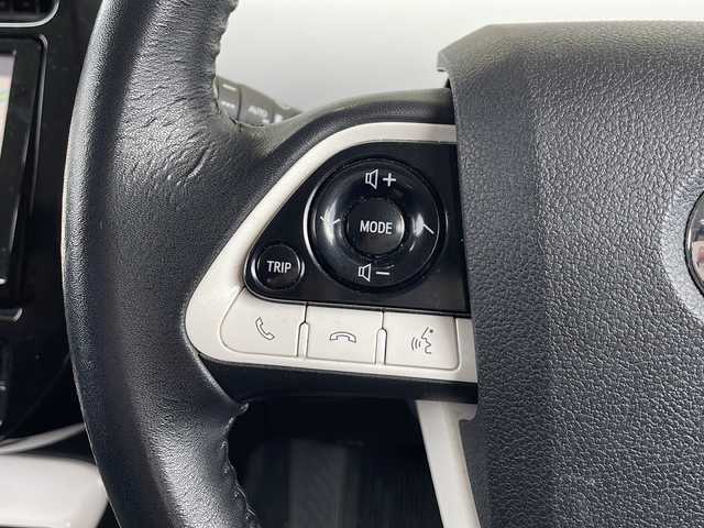 トヨタ プリウス A 静岡県 2016(平28)年 9.7万km ホワイトパールクリスタルシャイン 純正SDナビ/・CD/・DVD/・フルセグＴＶ/・Bluetooth/・AM/・FM/主要装備/・TRDエアロF/R/・衝突軽減/・レーンキープ/・追従クルコン/・BSM/・コーナーセンサー前後/・バックカメラ/・ETC/・ドラレコ前/・HUD/・ステリモ/・ヒーテッドドアミラー/・スマートキー/・プッシュスタート/・純正フロアマット/・社外アルミホイール/・LEDヘッドライト/・オートライト/・オートハイビーム