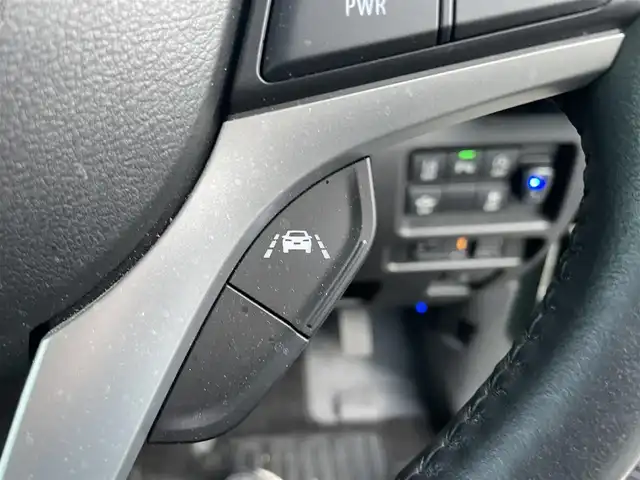 スズキ ハスラー Jスタイル ターボ 静岡県 2022(令4)年 6.4万km クールカーキパールメタリック/ホワイト2トーンルーフ 純正ナビ/・フルセグTV/・Bluetooth接続/・DVD再生/・USB入力端子/スズキセーフティーサポート/デュアルカメラブレーキサポート/レーダークルーズコントロール/全方位カメラ/プッシュスタート/スマートキー/スペアキー/前席シートヒーター/LEDオートライト/オートハイビーム/リアコーナーセンサー/ドラレコ/ビルトインETC2.0/取扱説明書/保証書