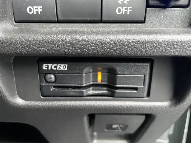 スズキ ハスラー Jスタイル ターボ 静岡県 2022(令4)年 6.4万km クールカーキパールメタリック/ホワイト2トーンルーフ 純正ナビ/・フルセグTV/・Bluetooth接続/・DVD再生/・USB入力端子/スズキセーフティーサポート/デュアルカメラブレーキサポート/レーダークルーズコントロール/全方位カメラ/プッシュスタート/スマートキー/スペアキー/前席シートヒーター/LEDオートライト/オートハイビーム/リアコーナーセンサー/ドラレコ/ビルトインETC2.0/取扱説明書/保証書