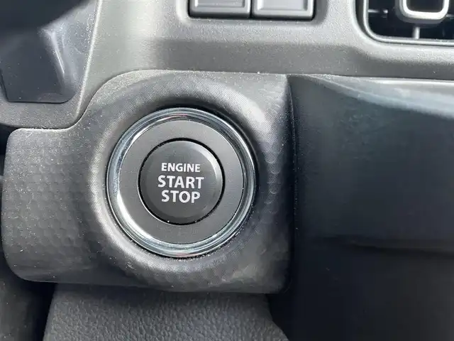 スズキ ハスラー Jスタイル ターボ 静岡県 2022(令4)年 6.4万km クールカーキパールメタリック/ホワイト2トーンルーフ 純正ナビ/・フルセグTV/・Bluetooth接続/・DVD再生/・USB入力端子/スズキセーフティーサポート/デュアルカメラブレーキサポート/レーダークルーズコントロール/全方位カメラ/プッシュスタート/スマートキー/スペアキー/前席シートヒーター/LEDオートライト/オートハイビーム/リアコーナーセンサー/ドラレコ/ビルトインETC2.0/取扱説明書/保証書