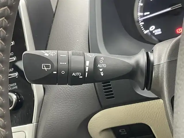 トヨタ ランドクルーザー プラド TX Lパッケージ 埼玉県 2023(令5)年 3.3万km ホワイトパールクリスタルシャイン モデリスタエアロ　サンルーフ　純正ディスプレイオーディオ　パノラミックビューモニター　ＢＳＭ　ベージュレザー　ビルトインＥＴＣ２．０　ドライブレコーダー　レーダークルーズ　オートハイビーム　ＬＥＤ