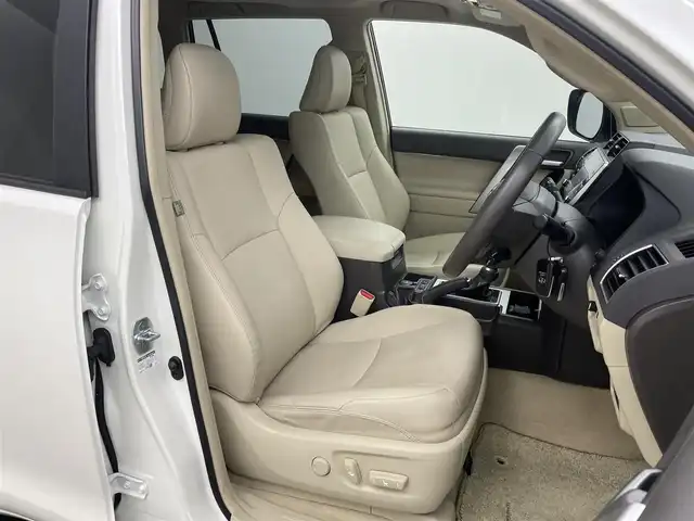 トヨタ ランドクルーザー プラド TX Lパッケージ 埼玉県 2023(令5)年 3.3万km ホワイトパールクリスタルシャイン モデリスタエアロ　サンルーフ　純正ディスプレイオーディオ　パノラミックビューモニター　ＢＳＭ　ベージュレザー　ビルトインＥＴＣ２．０　ドライブレコーダー　レーダークルーズ　オートハイビーム　ＬＥＤ