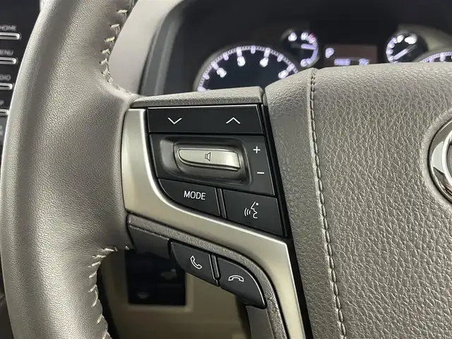 トヨタ ランドクルーザー プラド TX Lパッケージ 埼玉県 2023(令5)年 3.3万km ホワイトパールクリスタルシャイン モデリスタエアロ　サンルーフ　純正ディスプレイオーディオ　パノラミックビューモニター　ＢＳＭ　ベージュレザー　ビルトインＥＴＣ２．０　ドライブレコーダー　レーダークルーズ　オートハイビーム　ＬＥＤ