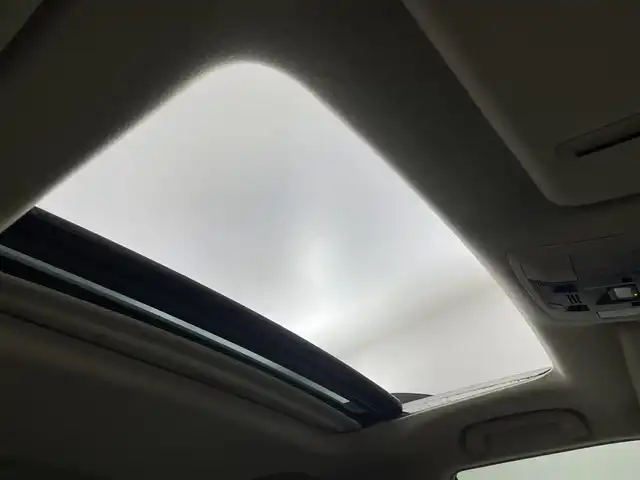 トヨタ ランドクルーザー プラド TX Lパッケージ 埼玉県 2023(令5)年 3.3万km ホワイトパールクリスタルシャイン モデリスタエアロ　サンルーフ　純正ディスプレイオーディオ　パノラミックビューモニター　ＢＳＭ　ベージュレザー　ビルトインＥＴＣ２．０　ドライブレコーダー　レーダークルーズ　オートハイビーム　ＬＥＤ