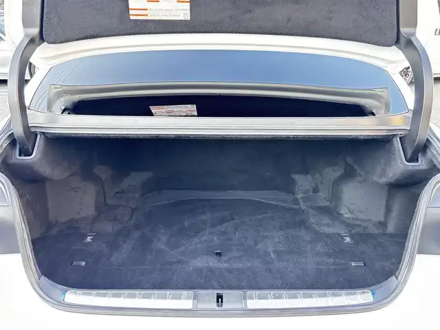 レクサス ＬＳ 500h Fスポーツ 熊本県 2020(令2)年 7.5万km ホワイトノーヴァガラスフレーク モデリスタエアロ（F.S.R）/純正メーカーナビ/【フルセグTV/Bluetooth/AM/FM】/パノラミックビューモニター/レクサスセーフティーセンス＋A/・レーダークルーズコントロール/・プリクラッシュセーフティー/・フロントクロストラフィックアラート/・レーントレーシングアシスト/・ロードサインアシスト/・アダプティブハイビームシステム/・先行車発進告知機能/クリアランスソナー/ブラインドスポットモニター/ヘッドアップディスプレイ/デジタルインナーミラー/パドルシフト/オートLEDライト/オートハイビーム/ブレーキホールド/レザーシート/前席シートヒーター/エアシート/前席パワーシート/革巻きステアリング/ステアリングスイッチ/ステアリングヒーター/ETC2.0/ドライブレコーダー前後/電動リアゲート/純正フロアマット/純正ドアバイザー/横滑り防止装置/取扱説明書/スペアキー