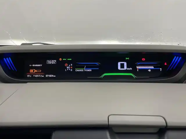 ホンダ フリード ハイブリット EX 埼玉県 2017(平29)年 7.2万km ホワイトオーキッドパール 純正９インチナビ　両側電動スライドドア　衝突軽減ブレーキ　アダプティブクルーズコントロール　ビルトインＥＴＣ　ＬＥＤヘッドライト　シートヒーター　バックカメラ　ドライブレコーダー　合皮ハーフレザーシート