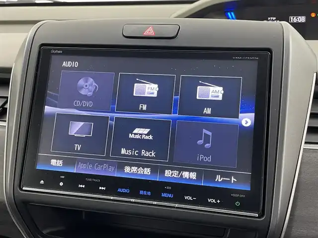 ホンダ フリード ハイブリット EX 埼玉県 2017(平29)年 7.2万km ホワイトオーキッドパール 純正９インチナビ　両側電動スライドドア　衝突軽減ブレーキ　アダプティブクルーズコントロール　ビルトインＥＴＣ　ＬＥＤヘッドライト　シートヒーター　バックカメラ　ドライブレコーダー　合皮ハーフレザーシート