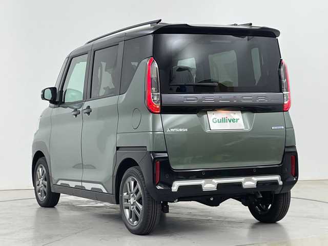 三菱 デリカミニ T プレミアム 道央・札幌 2024(令6)年 0.1千km 緑Ⅱ ・4WD/・純正9インチディスプレイオーディオ/(BT・Android Auto Apple・Carplay・AM・FM・USB)/・全方位カメラ/バックカメラ/・両側パワースライドドア/・衝突軽減システム/・LDP（車線逸脱防止支援システム）/・レーダークルーズコントロール/・コーナーセンサー/・ハンズフリーオートスライドドア/・前席シートヒーター/・ステアリングヒーター/・ステアリングスイッチ/・リアサーキュレーター/・LEDヘッドライト/・フォグライト/・オートライト/・MTモード付AT（パドルシフト付）/・電格ウィンカーミラー/・スマートキー/・プッシュスタート