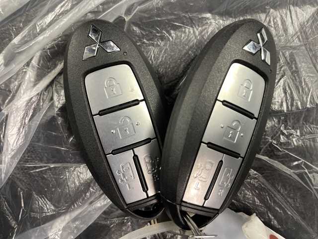 三菱 デリカミニ T プレミアム 道央・札幌 2024(令6)年 0.1千km 緑Ⅱ ・4WD/・純正9インチディスプレイオーディオ/(BT・Android Auto Apple・Carplay・AM・FM・USB)/・全方位カメラ/バックカメラ/・両側パワースライドドア/・衝突軽減システム/・LDP（車線逸脱防止支援システム）/・レーダークルーズコントロール/・コーナーセンサー/・ハンズフリーオートスライドドア/・前席シートヒーター/・ステアリングヒーター/・ステアリングスイッチ/・リアサーキュレーター/・LEDヘッドライト/・フォグライト/・オートライト/・MTモード付AT（パドルシフト付）/・電格ウィンカーミラー/・スマートキー/・プッシュスタート