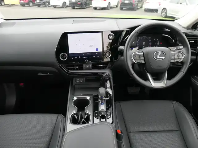 レクサス ＮＸ 250 千葉県 2022(令4)年 0.4万km グラファイトブラックガラスフレーク Lexus Safety System+/・プリクラッシュセーフティ/・レーンディパーチャーアラート/・オートハイビーム/・レーダークルーズコントロール/・ブラインドスポットモニター/パワーバックドア/ディスプレイオーディオ/9.8インチ純正地デジTV/【Bluetooth接続】/バックカメラ/ドライブレコーダー（DRT-H68A）/L texシート/前席パワーシート/リバース連動ドアミラー（左/右）/クリアランスソナー/ETC（2.0）/LEDヘッドライト/ウインカーミラー/革巻きステアリング/ステアリングスイッチ/純正18インチアルミホイル/サイド/カーテン/ニーエアバッグ/スマートキー