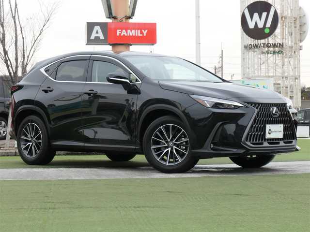 レクサス ＮＸ 250 千葉県 2022(令4)年 0.4万km グラファイトブラックガラスフレーク Lexus Safety System+/・プリクラッシュセーフティ/・レーンディパーチャーアラート/・オートハイビーム/・レーダークルーズコントロール/・ブラインドスポットモニター/パワーバックドア/9.8インチディスプレイオーディオ/純正地デジTV/【Bluetooth接続】/バックカメラ/ドライブレコーダー（DRT-H68A）/L texシート/前席パワーシート/リバース連動ドアミラー（左/右）/クリアランスソナー/ETC（2.0）/LEDヘッドライト/ウインカーミラー/革巻きステアリング/ステアリングスイッチ/純正18インチアルミホイル/サイド/カーテン/ニーエアバッグ/スマートキー