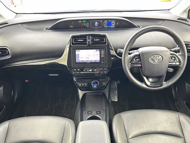 トヨタ プリウス S ツーリングセレクション 岐阜県 2019(令1)年 6.9万km アティチュードブラックマイカ アルパインナビ　/フルセグ地デジ　/ブラックレザーシート/モデリスタエアロ　/セーフティセンス　/バックモニター　/ナビレディパッケージ　/クリアランスソナー/LEDフォグ　/LEDヘッドライト　/シートヒーター　/コーナーセンサー　/スマートキー　/ETC/追従クルーズコントロール/Bluetooth/CD/DVD