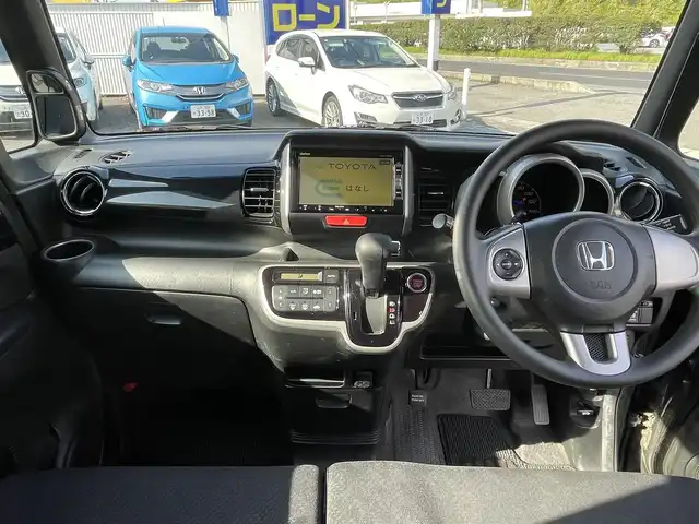ホンダ Ｎ ＢＯＸ カスタム G Lパッケージ 山形県 2012(平24)年 7.3万km クリスタルブラックパール (株)IDOMが運営する【じしゃロン山形店】の自社ローン専用車両になります。/こちらは現金またはオートローンご利用時の価格です。/自社ローンご希望の方は別途その旨お申付け下さい。/純正ナビ/（FM/AM/SD/ワンセグ）/片側パワースライドドア/バックカメラ/ステアリングスイッチ/ウィンカーミラー/純正フロアマット/プッシュスタート/スマートキー/HIDライト/横滑り防止/ISOFIX