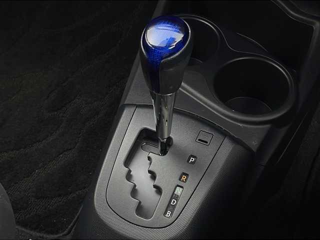 トヨタ アクア S 宮城県 2017(平29)年 5.8万km ライムホワイトパールクリスタルシャイン 社外ナビ　MDV-L504W/CD/DVD/SD/USB/FM/AM/BT/フルセグTV/バックカメラ/トヨタセーフティーセンス/プリクラッシュセーフティーセンス/レーディパーチャーアラート/オートマチックハイビーム/先行車発進告知/横滑り防止システム/ETC/前ドライブレコーダー/ステアリングスイッチ/電動格納ミラー/ウインカーミラー/社外ドアバイザー/オートライト/LEDヘッドライト/ヘッドライトレベライザー/純正ホイールキャップ/プッシュスタート/スマートキー/スペアキーx1/エンジンスターター