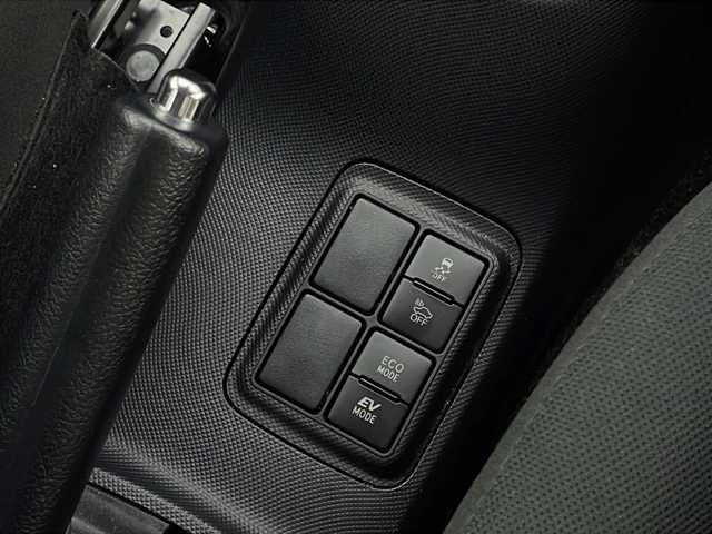 トヨタ アクア S 宮城県 2017(平29)年 5.8万km ライムホワイトパールクリスタルシャイン 社外ナビ　MDV-L504W/CD/DVD/SD/USB/FM/AM/BT/フルセグTV/バックカメラ/トヨタセーフティーセンス/プリクラッシュセーフティーセンス/レーディパーチャーアラート/オートマチックハイビーム/先行車発進告知/横滑り防止システム/ETC/前ドライブレコーダー/ステアリングスイッチ/電動格納ミラー/ウインカーミラー/社外ドアバイザー/オートライト/LEDヘッドライト/ヘッドライトレベライザー/純正ホイールキャップ/プッシュスタート/スマートキー/スペアキーx1/エンジンスターター