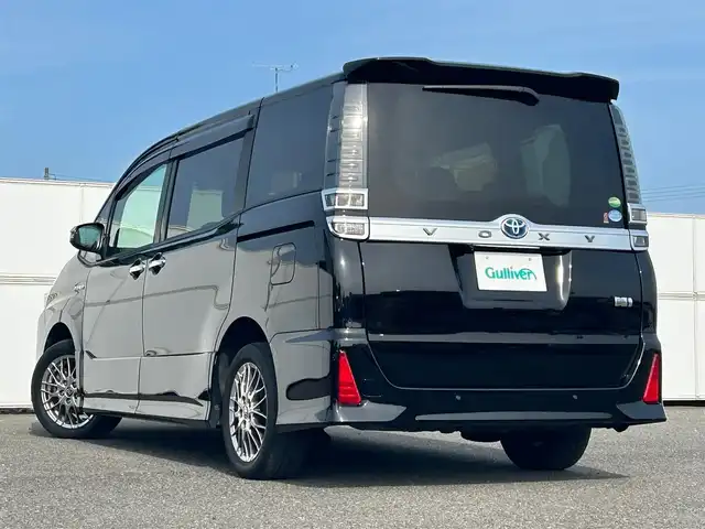 トヨタ ヴォクシー ハイブリッド ZS 煌Ⅱ 岩手県 2019(令1)年 5.2万km ブラック トヨタセーフティセンス/　・プリクラッシュセーフティ/　・レーンディパーチャーアラート/　・オートマチックハイビーム/純正メモリナビ/　　Bt/USB/フルセグTV/バックカメラ/クルーズコントロール/両側パワースライドドア/LEDオートライト/フォグランプ/純正16インチアルミホイール/クリアランスソナー/アイドリングストップ/スマートキー/ビルトインETC