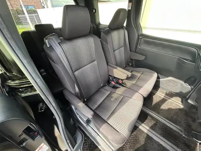 トヨタ ヴォクシー ハイブリッド ZS 煌Ⅱ 岩手県 2019(令1)年 5.2万km ブラック トヨタセーフティセンス/　・プリクラッシュセーフティ/　・レーンディパーチャーアラート/　・オートマチックハイビーム/純正メモリナビ/　　Bt/USB/フルセグTV/バックカメラ/クルーズコントロール/両側パワースライドドア/LEDオートライト/フォグランプ/純正16インチアルミホイール/クリアランスソナー/アイドリングストップ/スマートキー/ビルトインETC