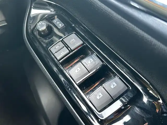 トヨタ ヴォクシー ハイブリッド ZS 煌Ⅱ 岩手県 2019(令1)年 5.2万km ブラック トヨタセーフティセンス/　・プリクラッシュセーフティ/　・レーンディパーチャーアラート/　・オートマチックハイビーム/純正メモリナビ/　　Bt/USB/フルセグTV/バックカメラ/クルーズコントロール/両側パワースライドドア/LEDオートライト/フォグランプ/純正16インチアルミホイール/クリアランスソナー/アイドリングストップ/スマートキー/ビルトインETC