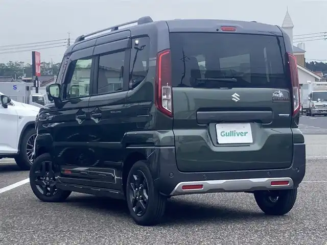 スズキ スペーシア ギア HYBRID XZターボ 島根県 2024(令6)年 0.4万km クールカーキパールメタリック/ガンメタリック2トーン ワンオーナー /メーカーOPナビ(BT/フルセグ/AppleCarPlay)/デュアルセンサーブレーキサポート/車線逸脱抑制/アダクティブクルーズコントロール/先行車発進お知らせ/標識認識/全方位カメラ/両側パワースライドドア /ヘッドアップディスプレイ/ビルトインETC2.0/パドルシフト/前後ドライブレコーダー/前席シートヒーター /ステリングヒーター/ステアリングリモコン/電動格納ミラー/ミラーウィンカー /純正フロアマット/純正ドアバイザー/取扱説明書/保証書/スペアキー×1