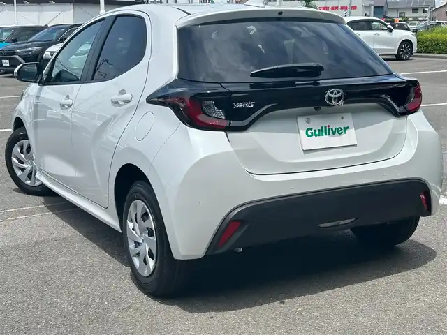 トヨタ ヤリス G 徳島県 2025(令7)年 0.1万km プラチナホワイトパールマイカ 純正ディスプレイオーディオ/FM/AM/Bluetooth/USB/フルセグTV/Miracast/バックカメラ/ETC2.0/コーナーセンサー/オートライト/オートマチックハイビーム/LEDヘッドライト/クリアランスソナー/レーンキープアシスト/ECO MODE/スマートキー/プッシュスタート/純正フロアマット/ステアリングスイッチ/取扱説明書/新車時保証書