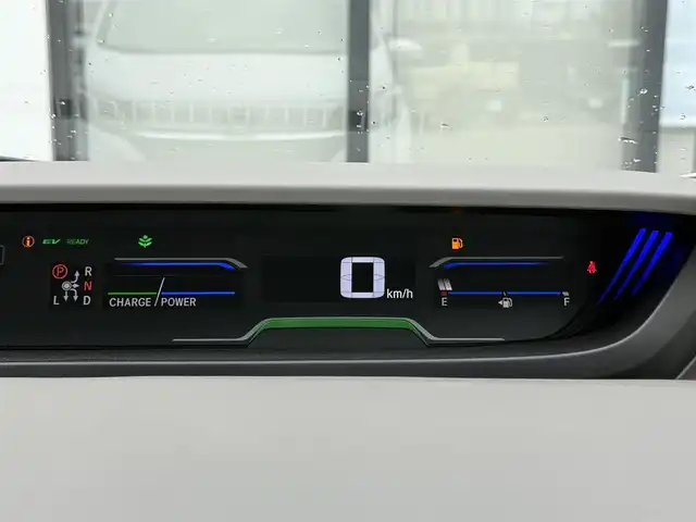 ホンダ フリード ハイブリット G 道南・函館 2024(令6)年 0.9万km プラチナホワイトパール 純正メモリナビ/・フルセグＴＶ/・寒冷地仕様/・衝突被害軽減ブレーキ/・バックカメラ/・レーダークルーズコントロール/・車線逸脱警報/・両側パワースライドドア/・前後ドライブレコーダー/・前席シートヒーター/・LEDアダプティブコーナリングライト/・ウォークスルー/・ETC/・新車時保証書・取扱説明書