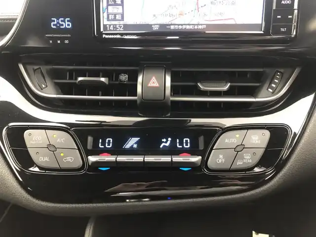 トヨタ Ｃ－ＨＲ S LEDエディション 愛知県 2017(平29)年 5.9万km ブラック/センシュアルレッドマイカ 2トーン 社外SDナビ/バックカメラ/クルーズココントロール/ETC装備/TV視聴可能/DVD再生/純正フロアマット/社外AW/レーンキープ/オートライト/オートマチックハイビーム/純正LEDライト/フォグランプ/衝突軽減/オートホールド/シガーソケット