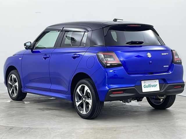 スズキ スイフト HYBRID MZ 道央・札幌 2024(令6)年 0.3万km 青Ⅱ ・純正ディスプレイオーディオ&CD&DVD&BT&AppleCarplay&AndroidAuto/・全方位カメラ/・スズキセーフティサポート/・衝突被害軽減ブレーキ/・レーンキープアシスト/・レーダークルーズコントロール/・クリアランスソナー/・ブラインドスポットモニター/・スズキコネクト対応車/・アイドリングストップ/・横滑り防止装置/・前席シートヒーター/・ドアミラーヒーター/・ビルトインETC2.0/・ステアリングスイッチ/・革巻きステアリング/・ドアバイザー/・電動格納ミラー/・プッシュスタート/・LEDヘッドライト/・LEDフォグランプ/・オートライト/・オートマチックハイビーム/・スマートキー/・スペアキー